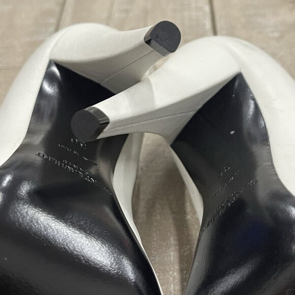 Saint Laurent Leather Pointed Pumps In White - Picture 16 of 16